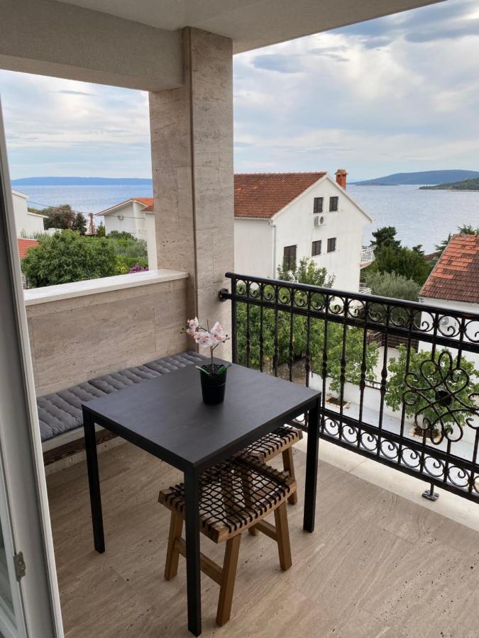 Appartamento Sea View Seget Vranjica Esterno foto