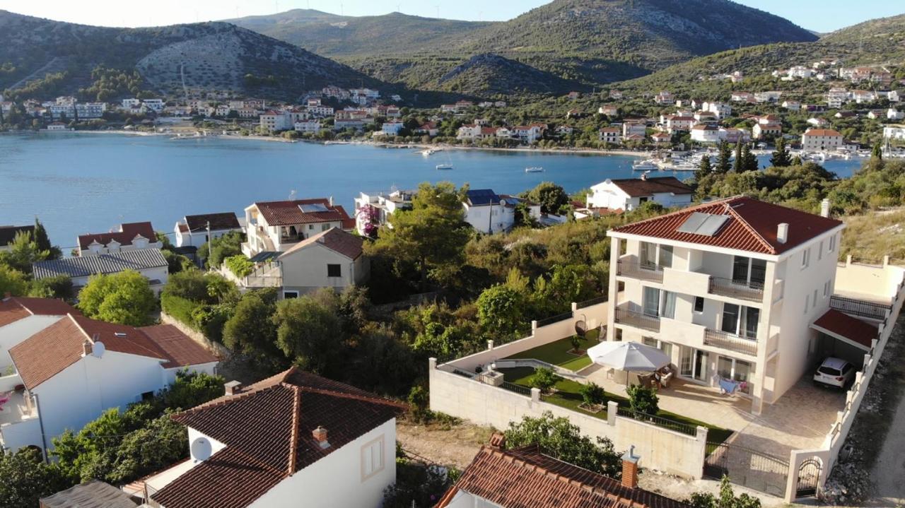 Appartamento Sea View Seget Vranjica Esterno foto